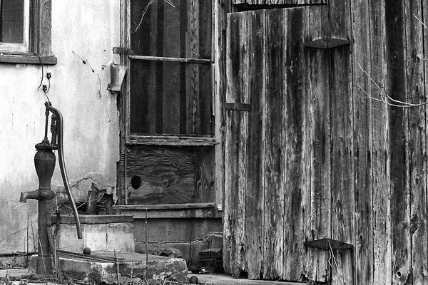 Back Door Pump : Monochrome : The Shenandoah Gallery | Kevin Byrne