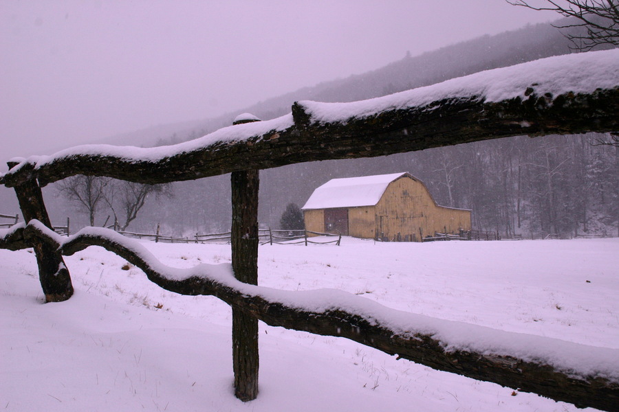 The Yellow Barn at Lake Laura, Basye, VA : Rustic : The Shenandoah Gallery | Kevin Byrne